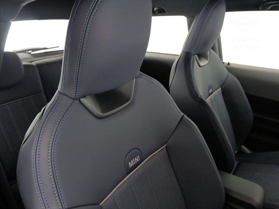 2024 MINI Hatch Cooper C 3 Door €34,900