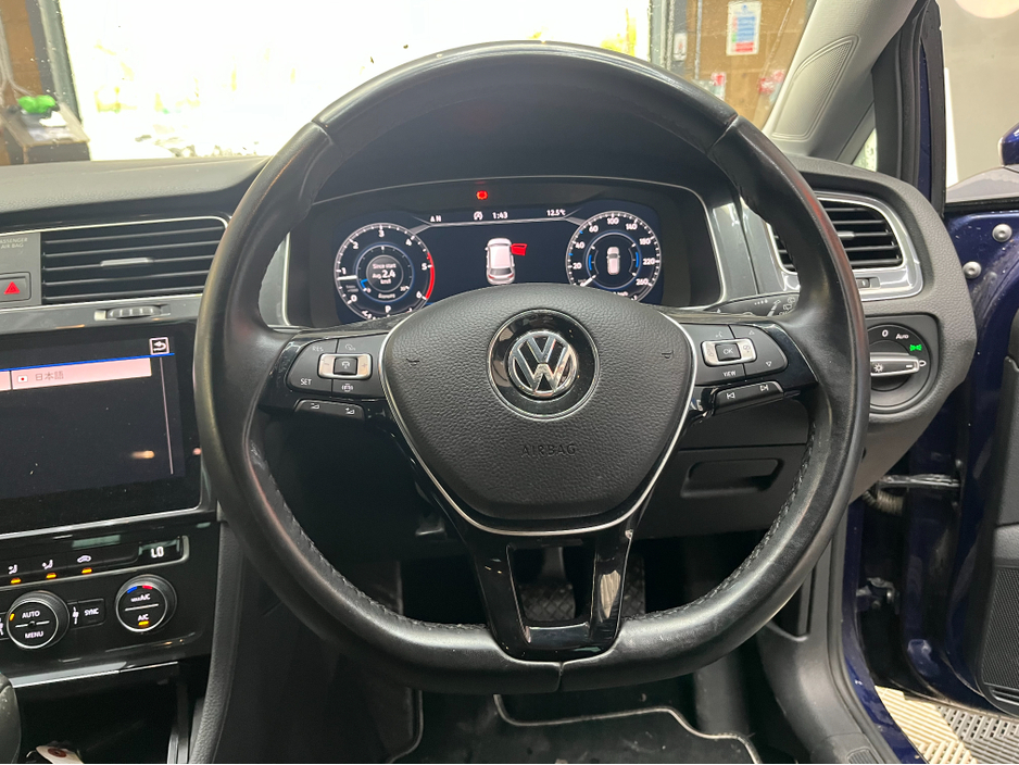 2019 Volkswagen Golf - image 8