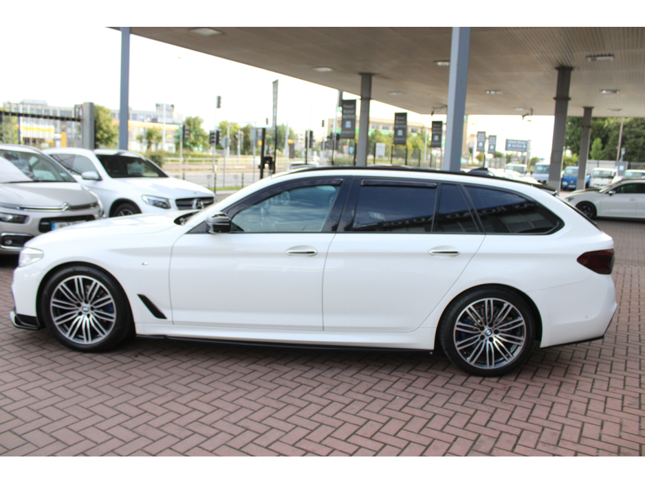 2017 BMW 5 Series 523DM-SPORT PLUS PACK AUTOMATIC // LOADS OF EXTRAS // STUNNING CAR WITH ONLY 137,000 KMS // BUY WITH CONFIDENCE AA AND SIMI APPROVED DEALER 2015 // FINANCE ARRANGED // ALL TRADE INS WELCOME  // €26,950