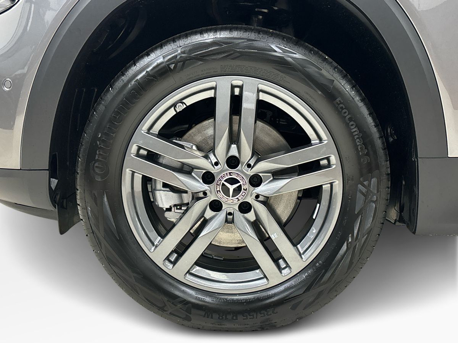 2025 Mercedes-Benz GLB - image 7