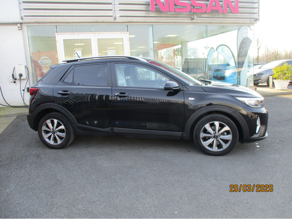 2023 Kia Stonic - image 3