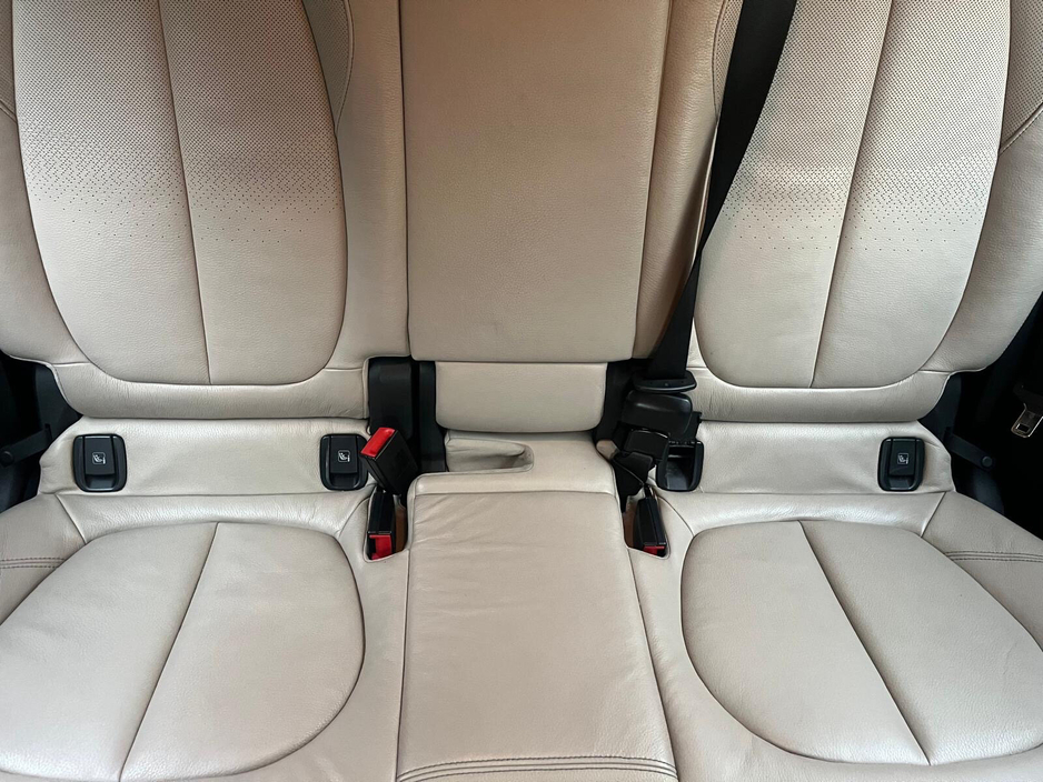 2015 BMW X1 - image 16