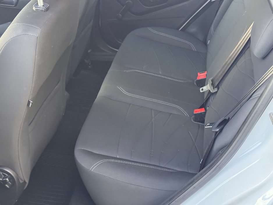 2013 Ford Fiesta - image 7