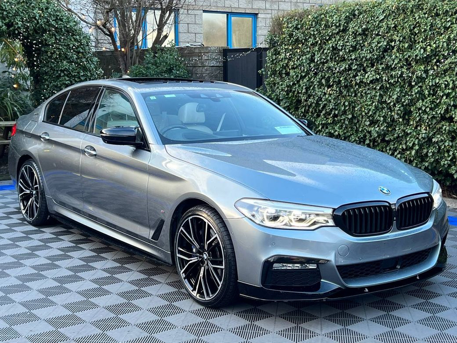 2017 BMW 5 Series 530e M-SPORT COMPETITION 2.0 * HUGE SPEC * // FULL SERVICE HISTORY // LOW MILEAGE // OPENING SUNROOF // MASSAGE LEATHER SEATS €27,900