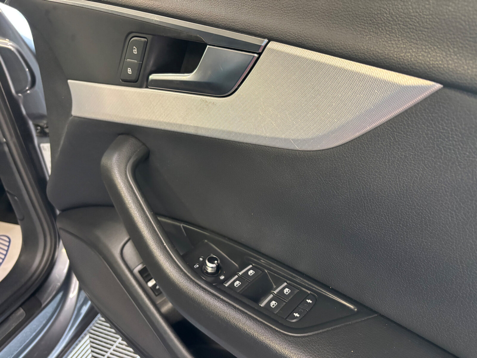 2018 Audi A4 - image 10