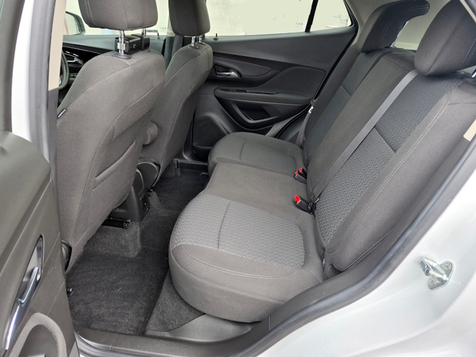 2017 Opel Mokka - image 8