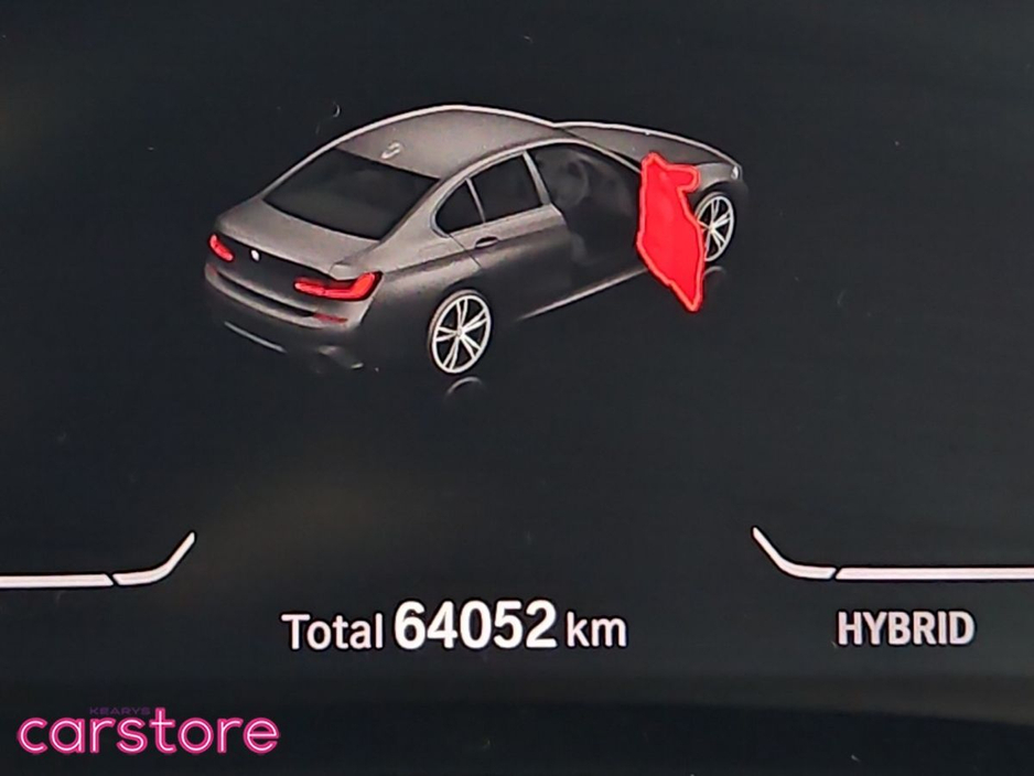 2019 BMW 3 Series - image 22