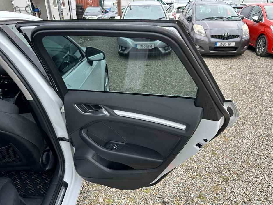 2015 Audi A3 - image 11