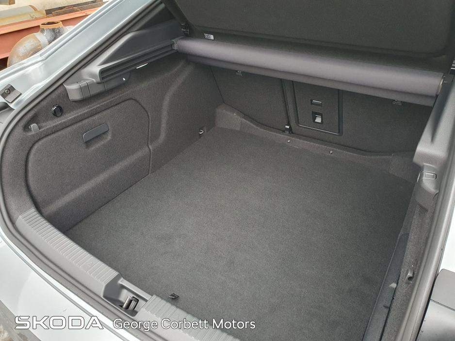 2026 Skoda Superb - image 10