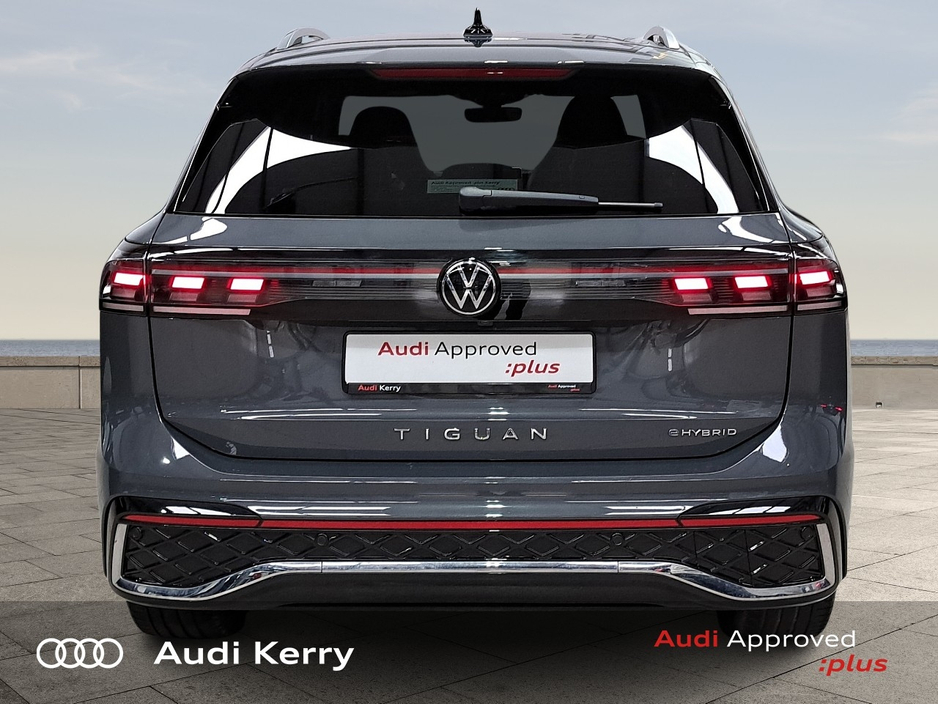 2024 Volkswagen Tiguan - image 6