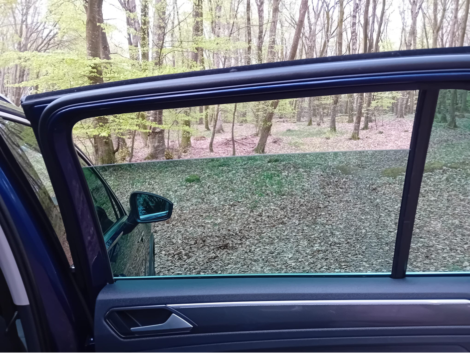 2018 Volkswagen Tiguan - image 25