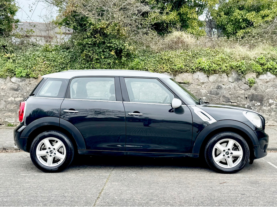 2011 MINI Countryman - image 4
