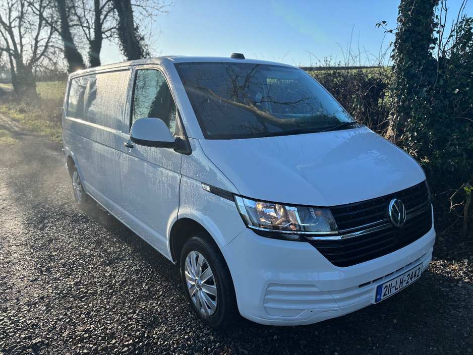 2021 Volkswagen Transporter  €16,998
