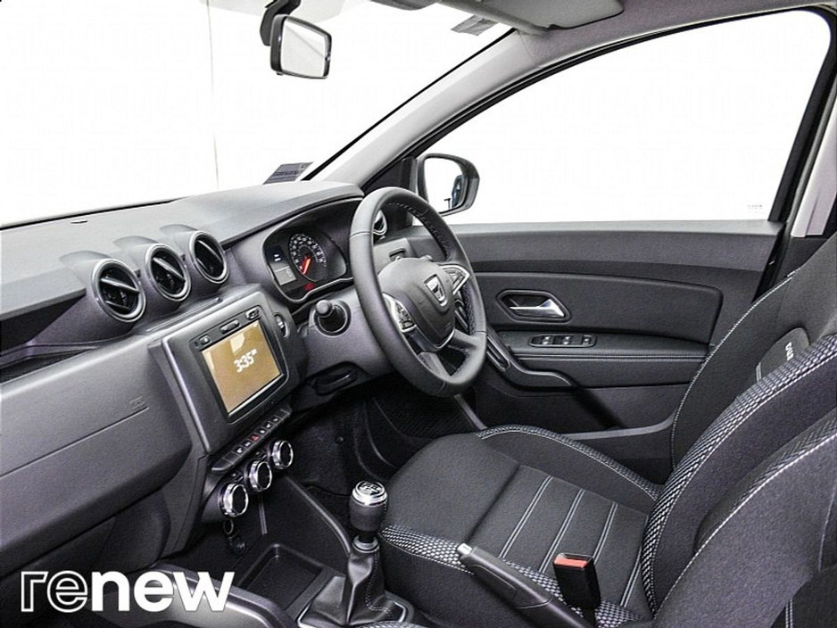 2019 Dacia Duster - image 5
