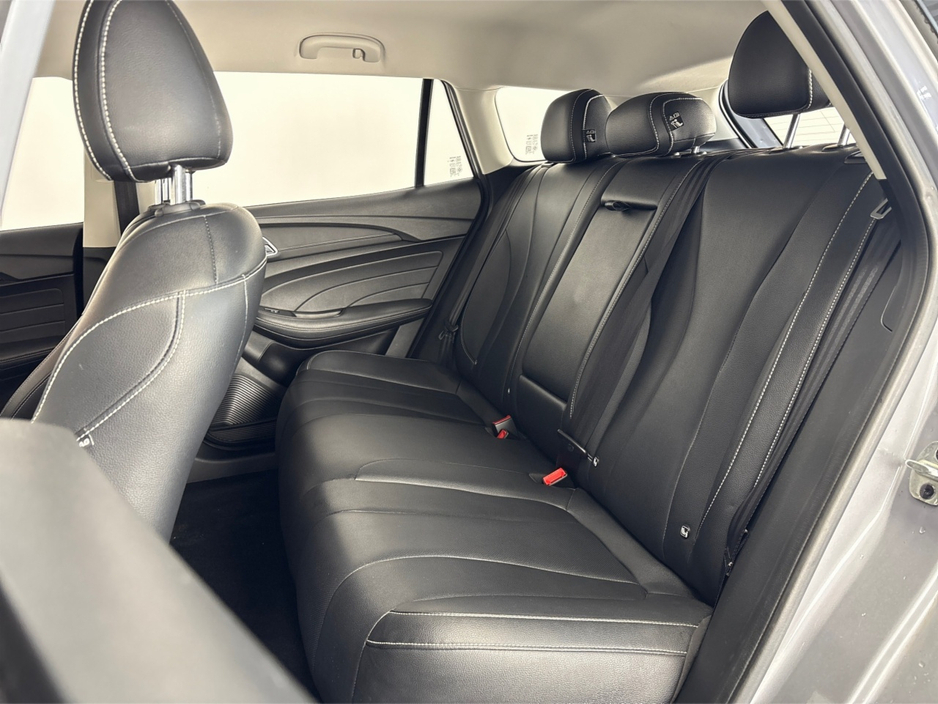 2022 MG 5 EXCLUSIVE**HEATED LEATHER SEATS**SEMI DIGITAL DASH**TOUCHSCREEN INFOTAINMENT**APPLE CAR PLAY**MULTIFUNCTIONAL STEERING WHEEL**CRUISE CONTROL**REVERSE CAMERA**PARKING SENSORS**KEYLESS START**ISOFIX** €18,995