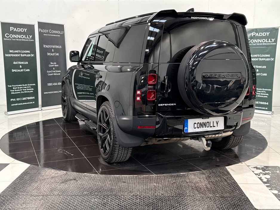 2021 Land Rover Defender - image 12