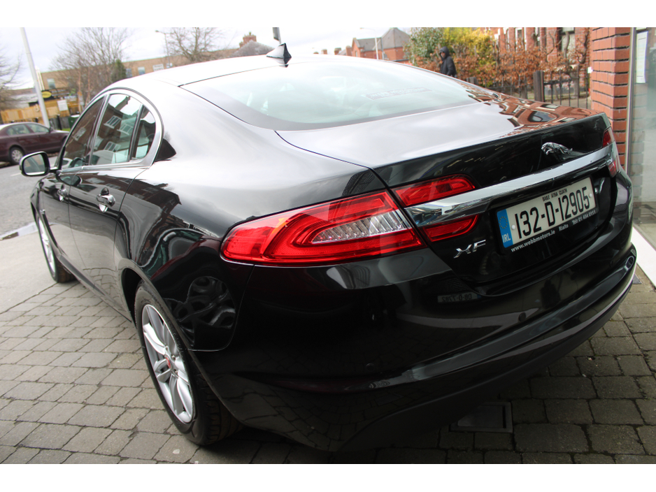 2013 Jaguar XF - image 5