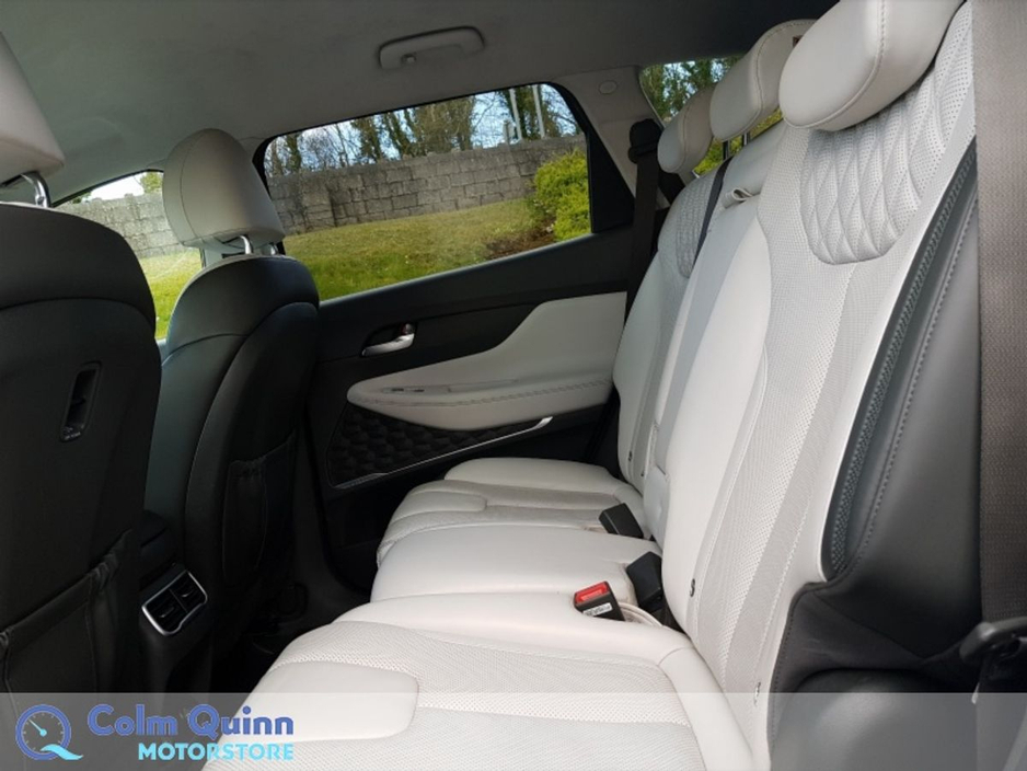 2021 Hyundai Santa Fe - image 9