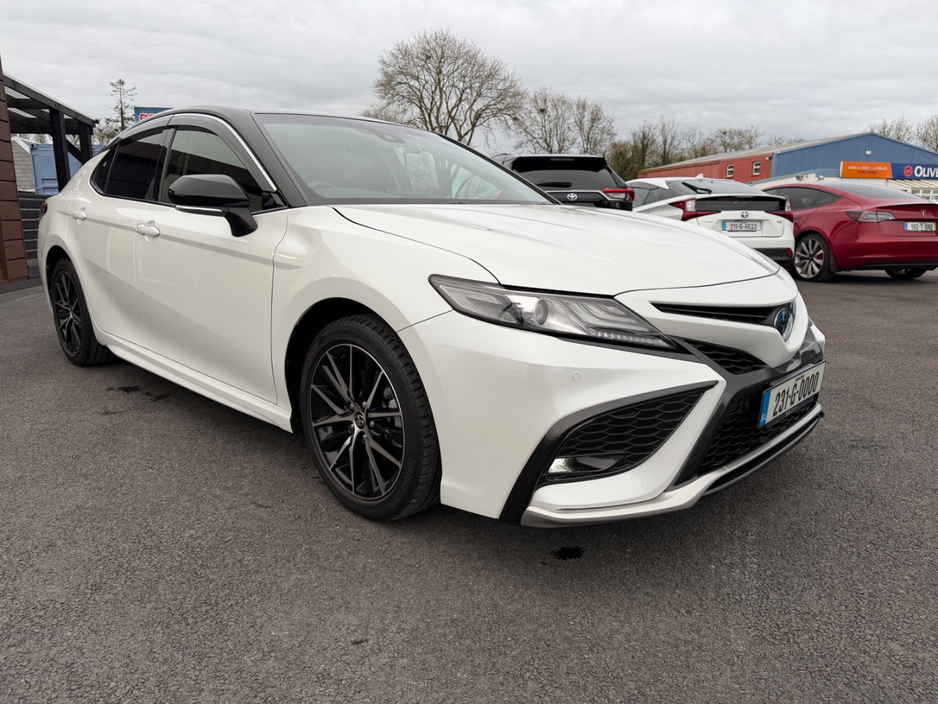 2023 Toyota Camry - image 12