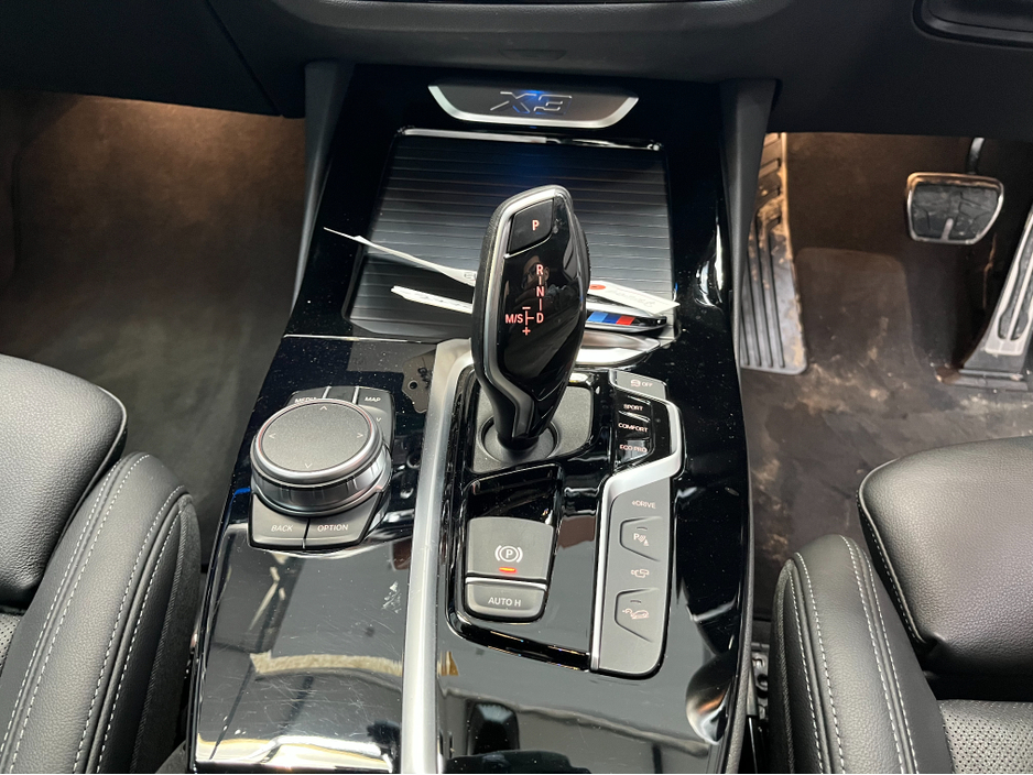 2021 BMW X3 2021 BMW X3 XDRIVE 30E M-SPORT EDITION JOY 2.0 AUTOMATIC / CRUISE CONTROL / 360° PARKING CAMERA / ELECTRIC MEMORY & HEATED SEATS / PADDLE SHIFTERS / PANORAMIC SUNROOF / APPLE CARPLAY
