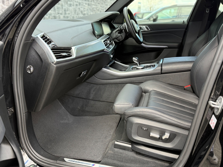 2021 BMW X5 - image 21