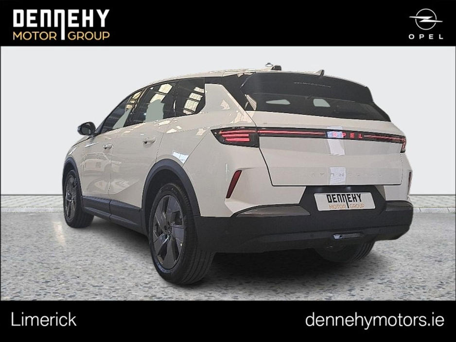 2026 Opel Grandland Elegance €42,995