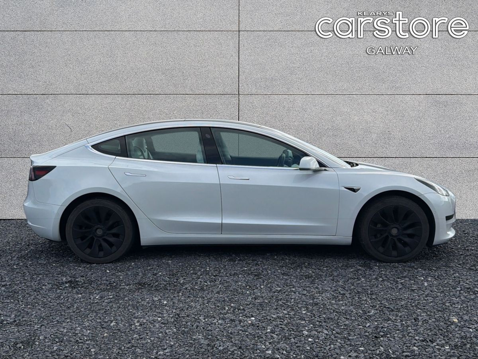 2020 Tesla Model 3 - image 2