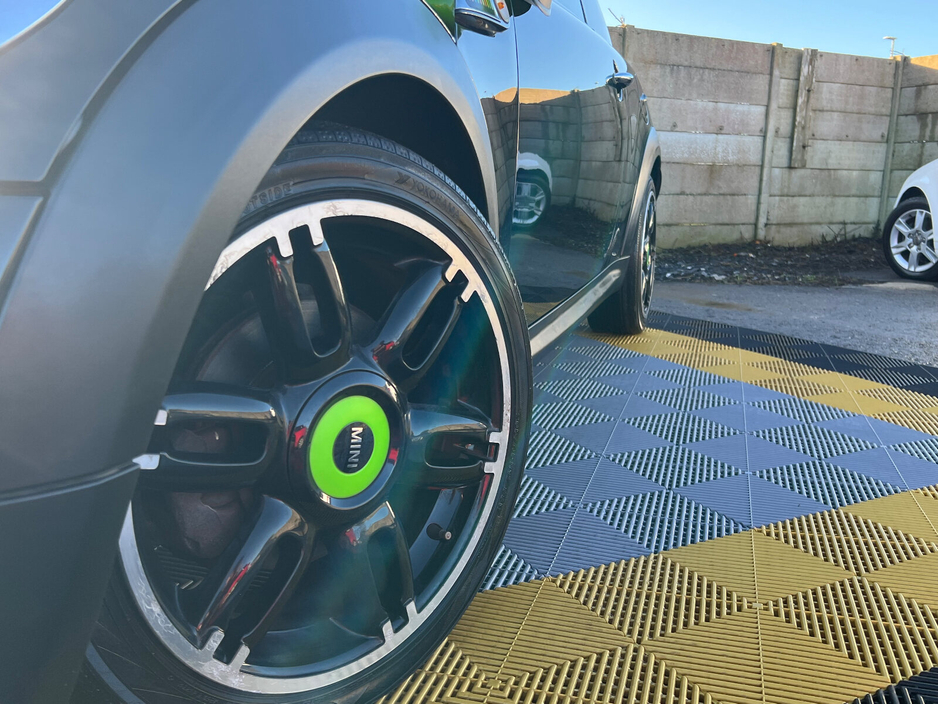 2013 MINI Hatch  €8,950