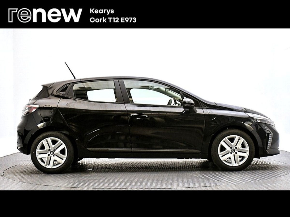 2025 Renault Clio - image 7