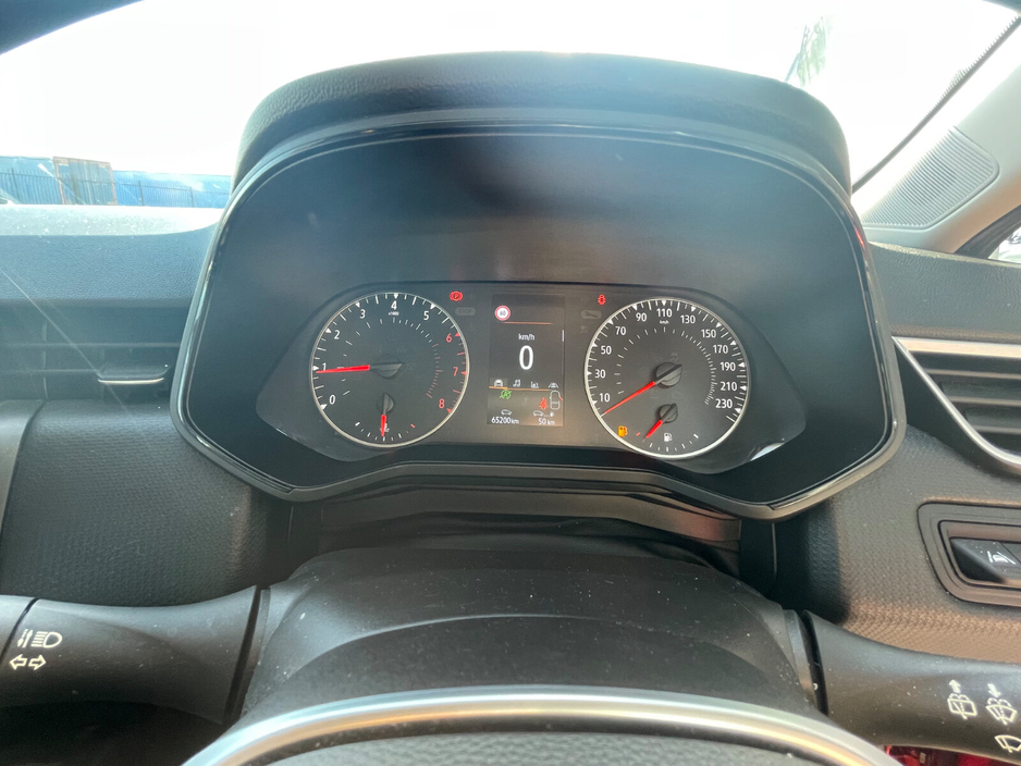 2023 Renault Clio - image 16