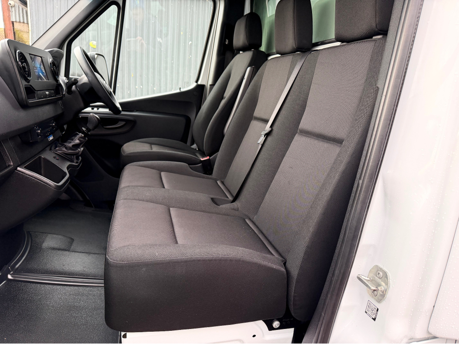 2024 Mercedes-Benz Sprinter - image 11