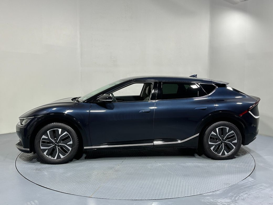 2023 Kia EV6 - image 4