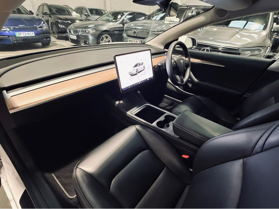 2023 Tesla Model 3 - image 11