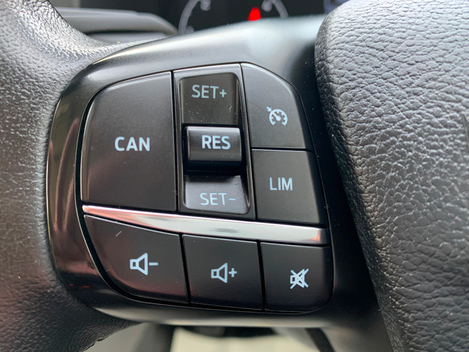 2021 Ford Transit Custom - image 22