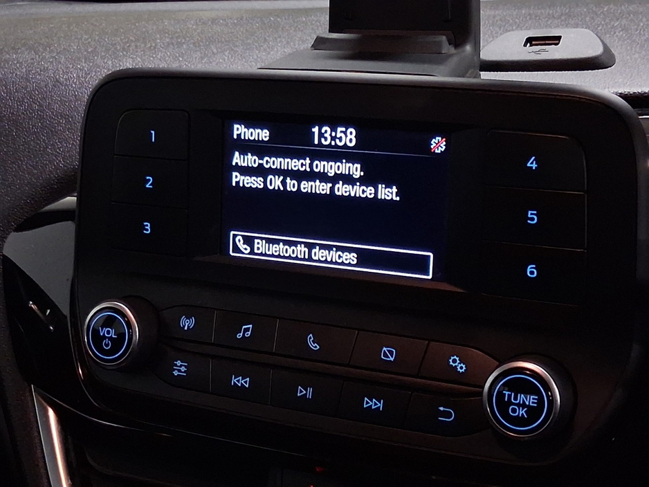 2017 Ford Fiesta - image 13