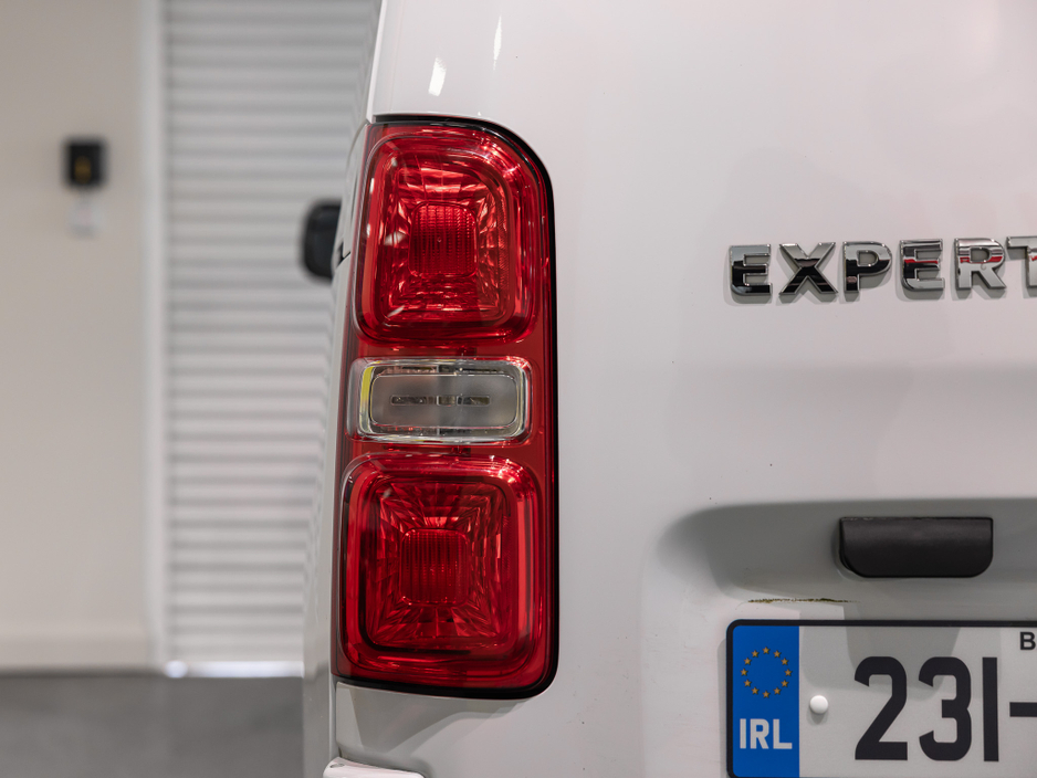 2023 Peugeot Expert - image 10