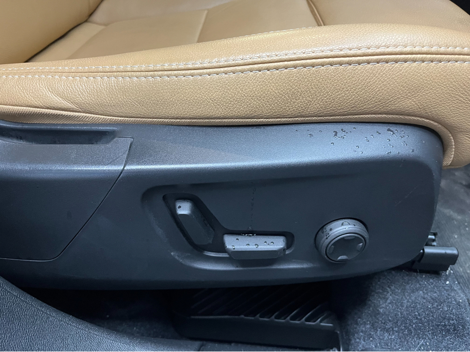 2020 Volvo XC40 €30950! 2020 VOLVO XC40 RECHARGE PLUG-IN HYBRID T5 1.5 AUTOMATIC / CRUISE CONTROL / 360° PARKING CAMERA / ELECTRIC MEMORY & HEATED SEATS / PANORAMIC SUNROOF / HEATED STEERING WHEEL / APPLE CARPLAY €30,950