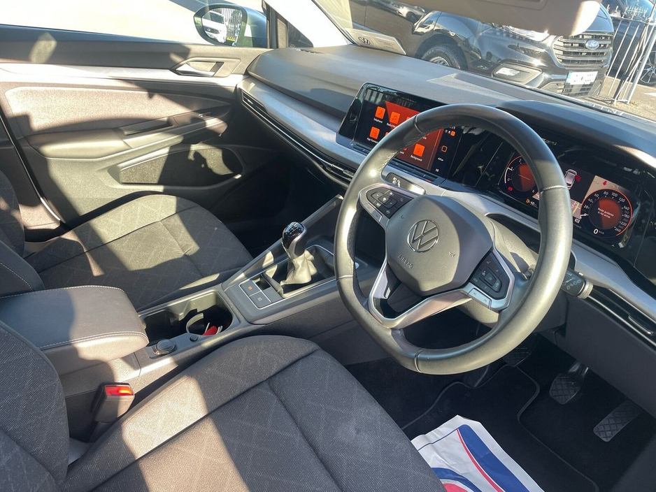 2024 Volkswagen Golf 2.0 TDI 115HP Life €28,975