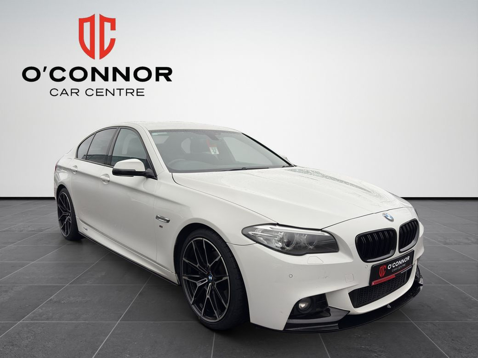 2016 BMW 5 Series - image 8