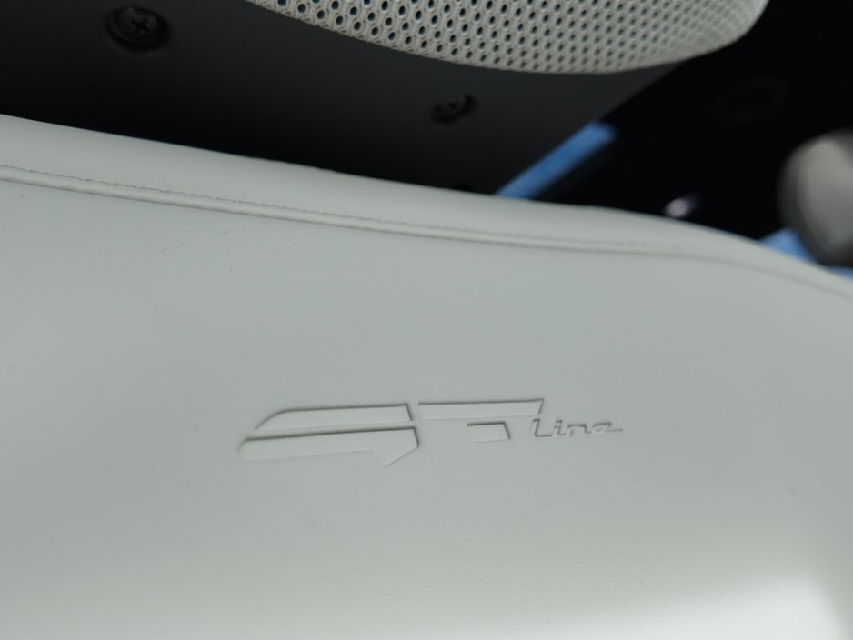 2026 Kia EV9 - image 28