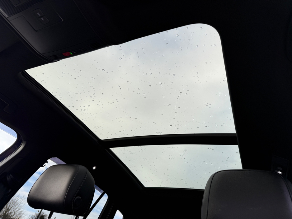 2021 Volkswagen Tiguan - image 11