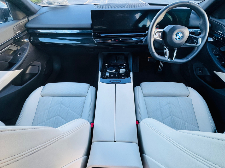 2024 BMW 5 Series - image 17