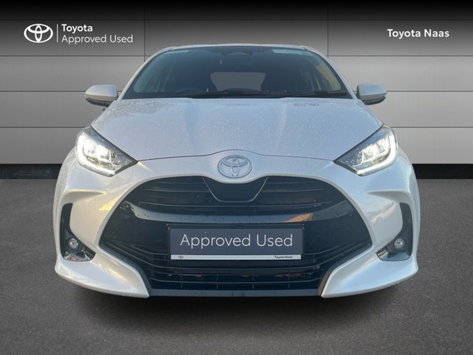 2025 Toyota Yaris YARIS LUNA SPORT €28,888