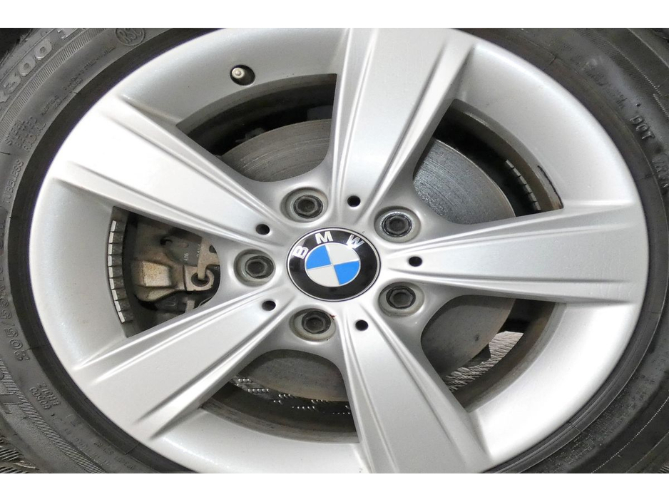 2017 BMW 1 Series - image 27