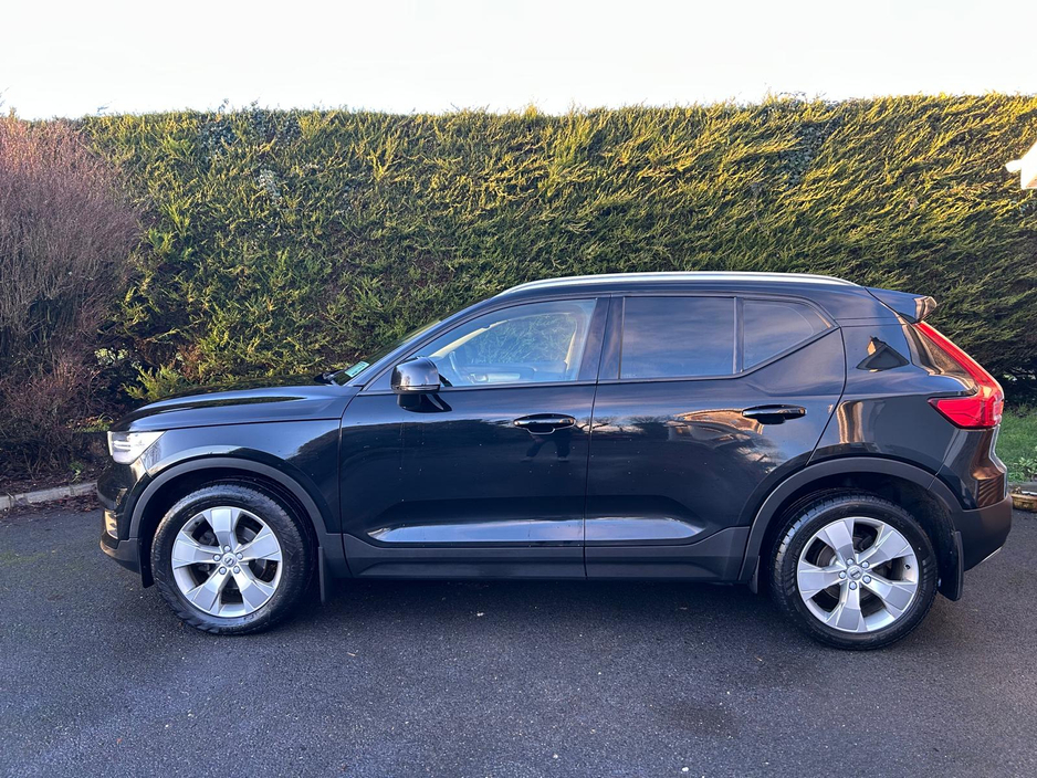 2020 Volvo XC40 D3 MOMENTUM 5DR €27,750