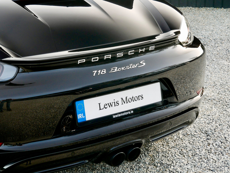 2026 Porsche Boxster - image 17