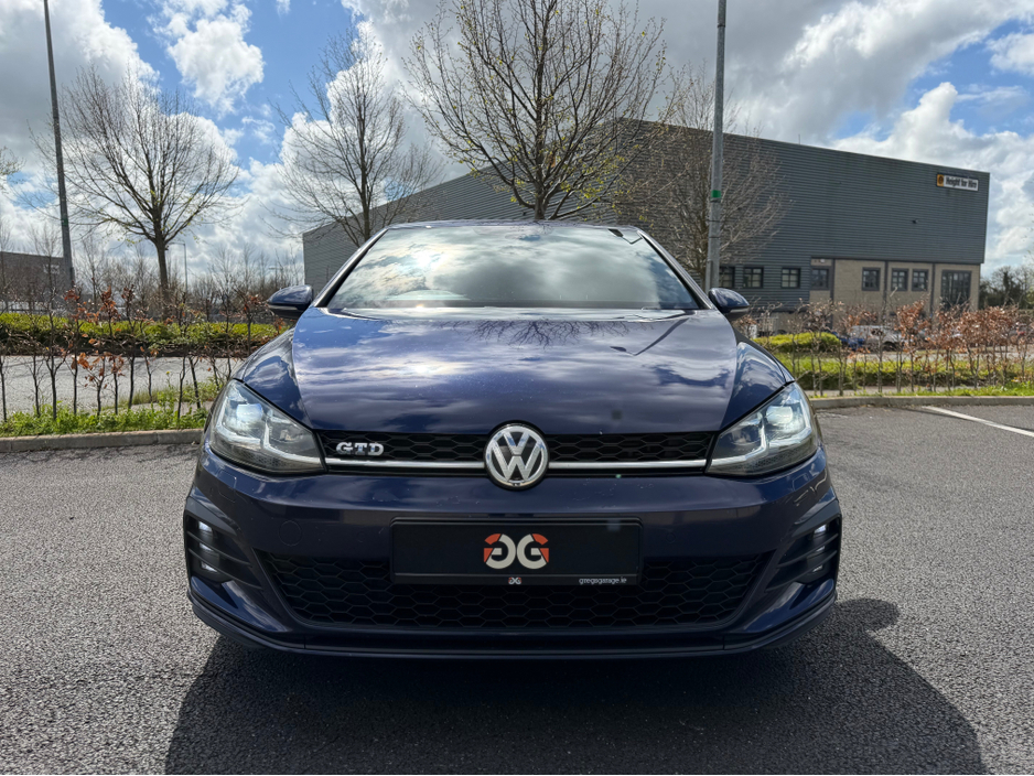 2017 Volkswagen Golf - image 8