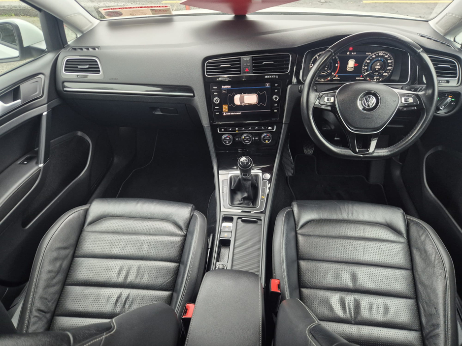 2020 Volkswagen Golf - image 5