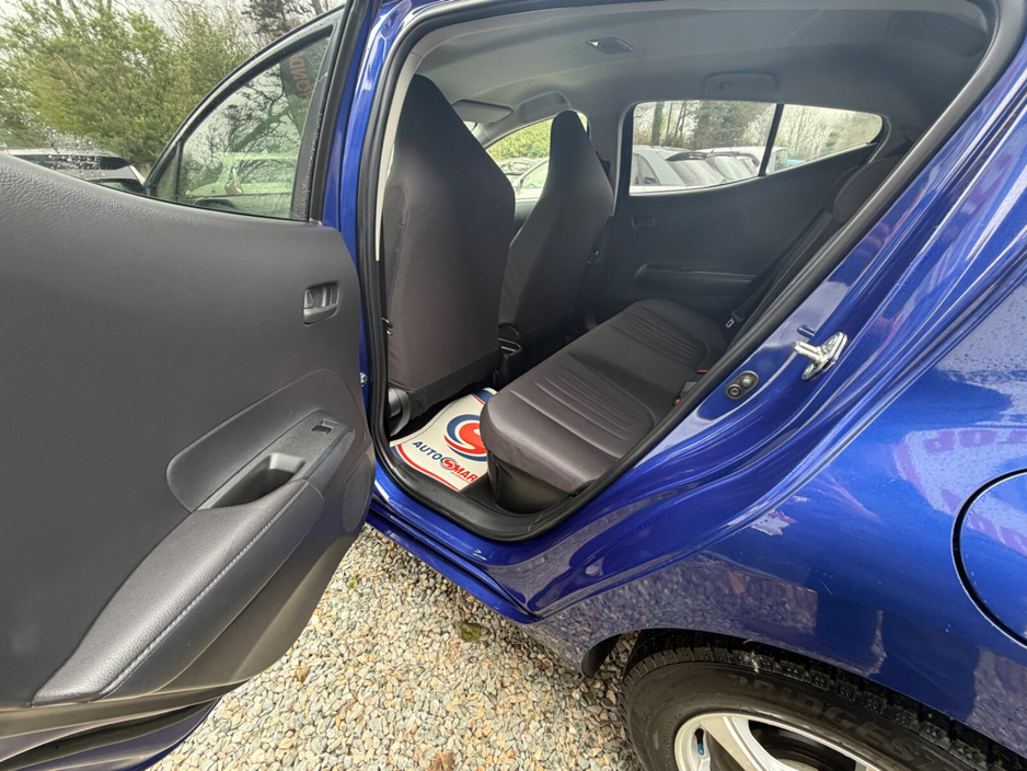 2022 Toyota Aqua - image 9