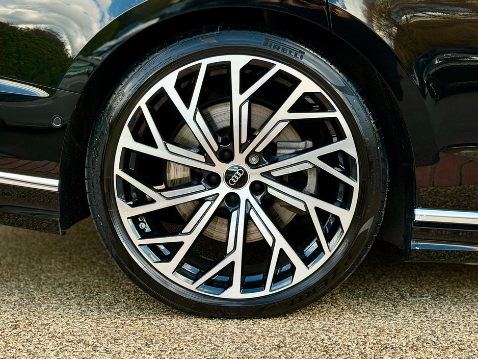 2024 Audi A8 - image 8